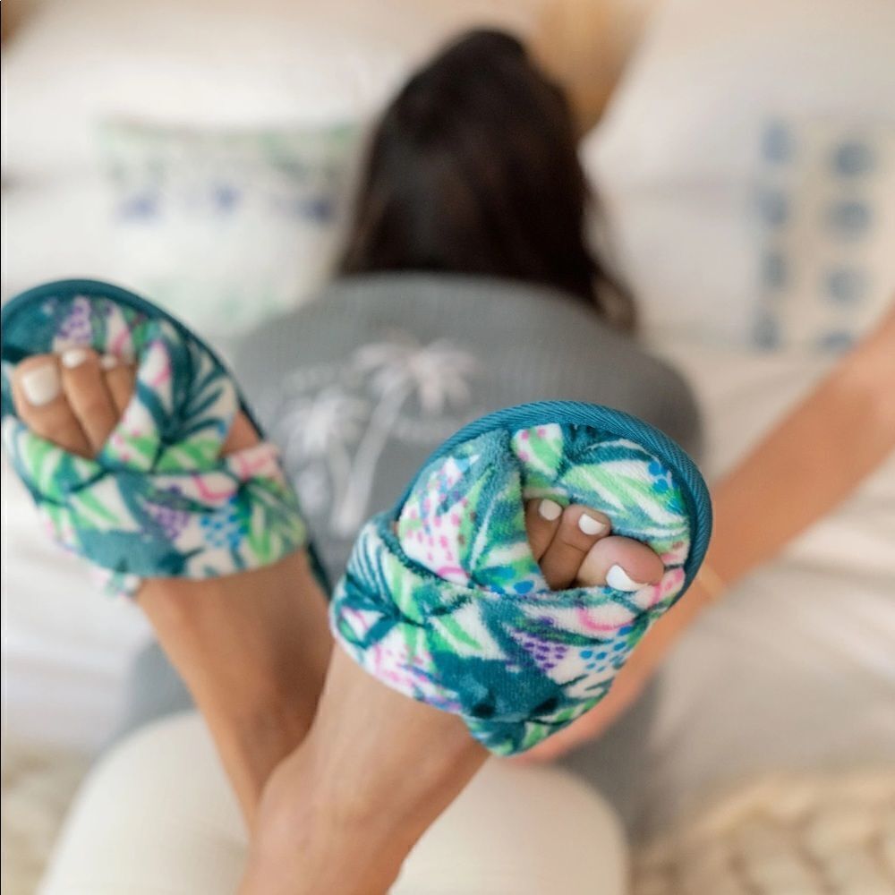 Island Time Slippers  - Picture 5 of 8